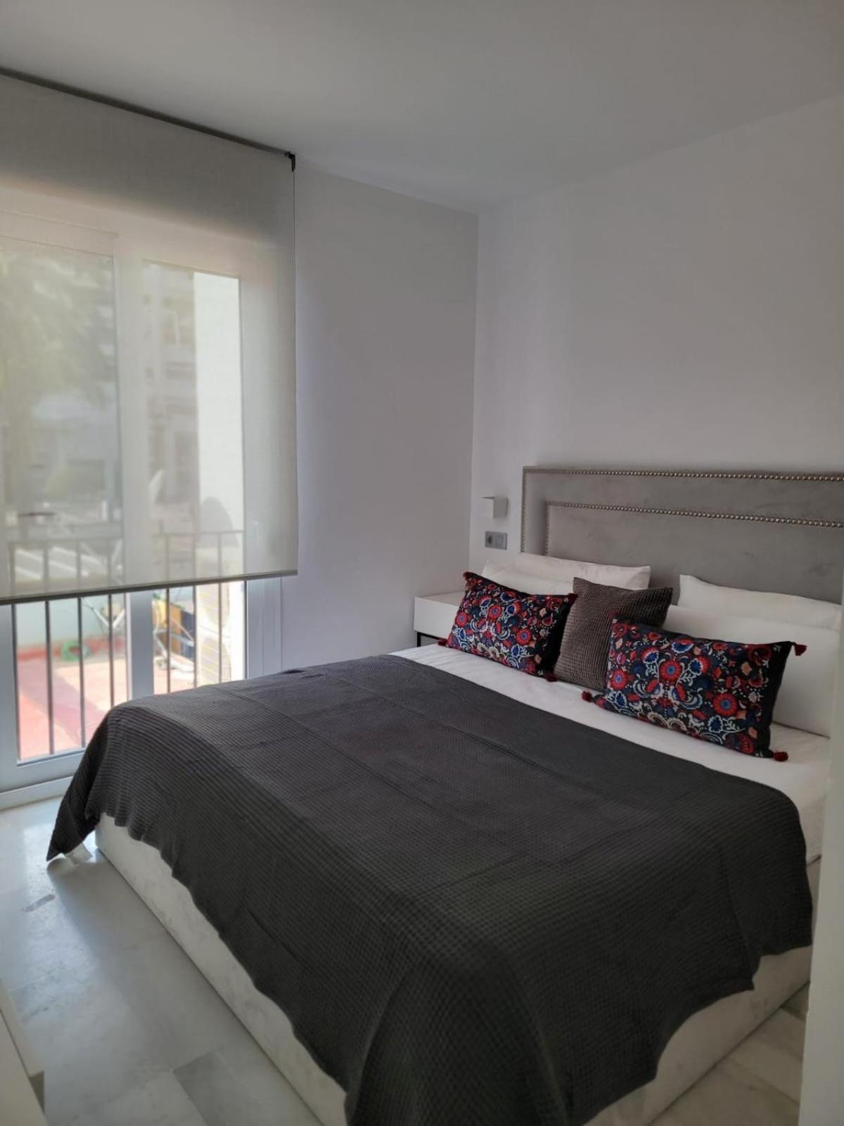 Apartamento Jardines Del Puerto Marbella Exterior foto
