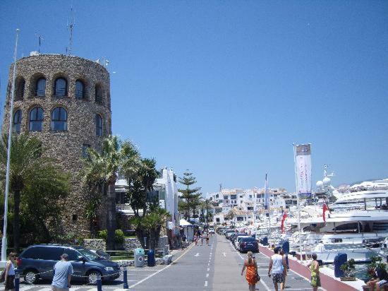 Apartamento Jardines Del Puerto Marbella Exterior foto
