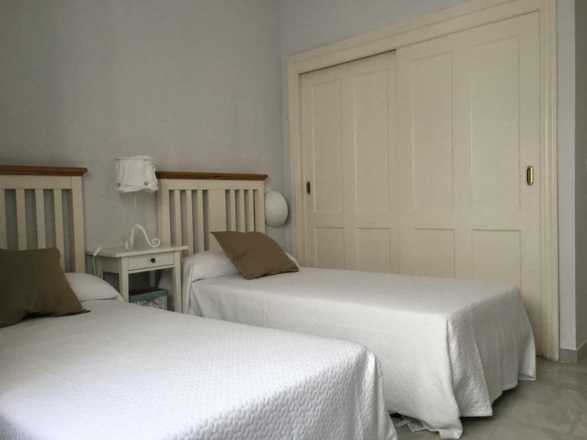 Apartamento Jardines Del Puerto Marbella Exterior foto