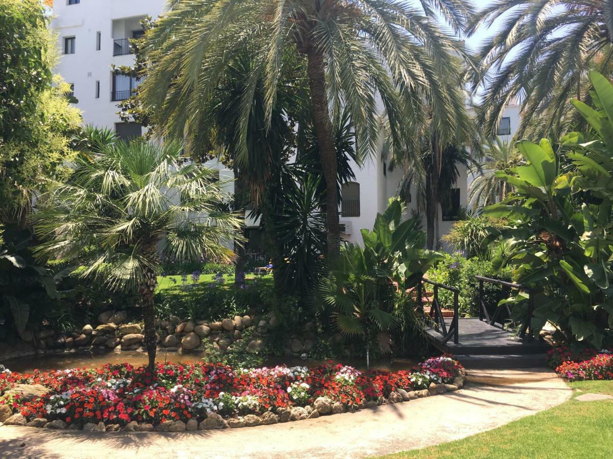 Apartamento Jardines Del Puerto Marbella Exterior foto
