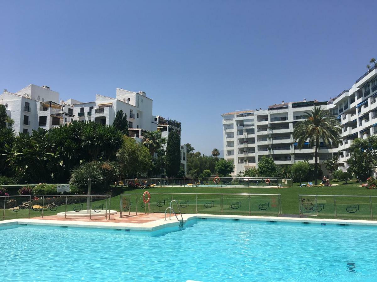 Apartamento Jardines Del Puerto Marbella Exterior foto